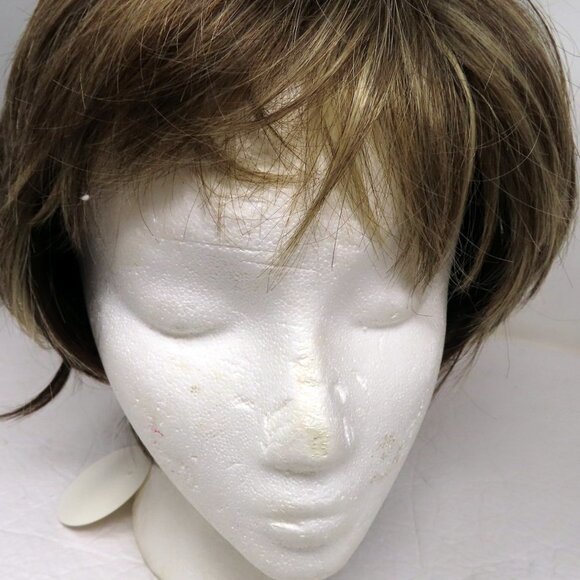 NWT Amber Brown with Blonde highlights Synthetic Bob WMN7216 Wig Basic Cap - Picture 4 of 9